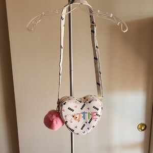 NWOT! Heart Purse 🤍